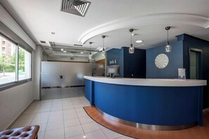 Lobby - Travelodge Alicante Puerto (Alicante)