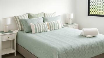 1 bedroom, desk, iron/ironing board, WiFi