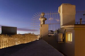 Perincian bahagian luar