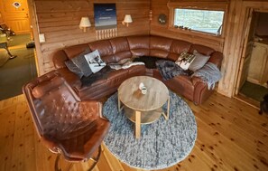 Smart TV, fireplace - Awesome home in Ljørdalen with sauna (Ljørdalen)