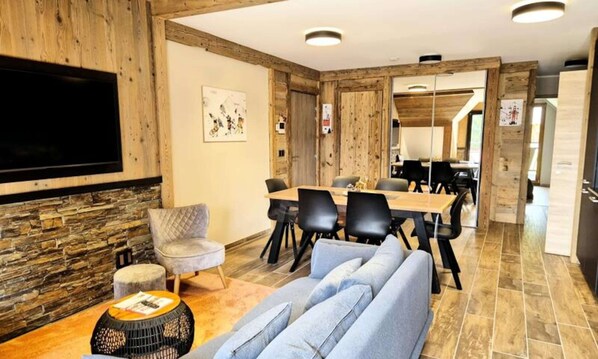 Living area - Apartments for 6 People (Les Deserts)
