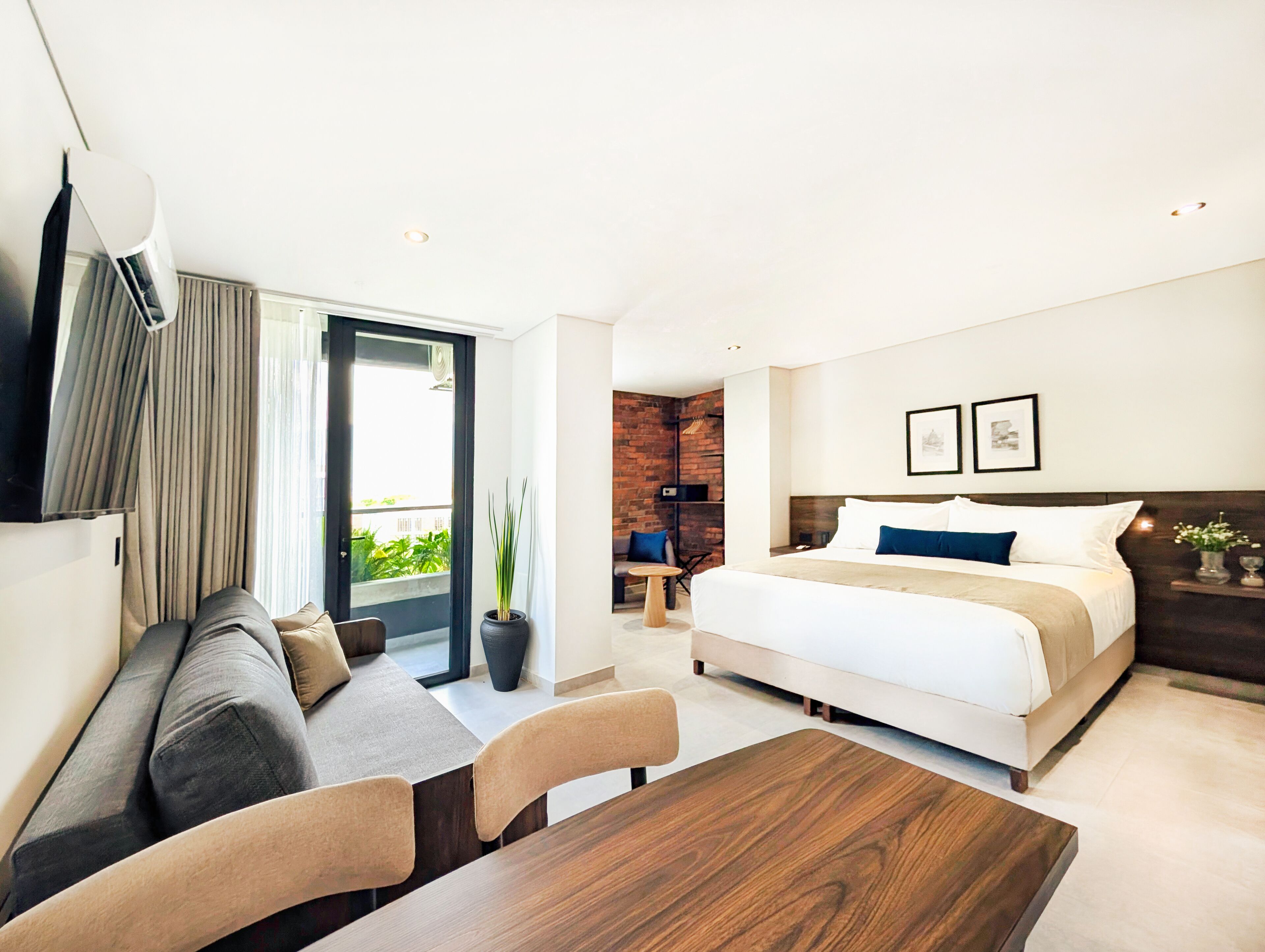 Standard Suite, Balcony | In-room safe, desk, blackout drapes, iron/ironing board