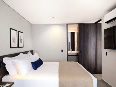 Laureles Selection Suites