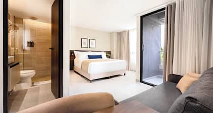 Laureles Selection Suites