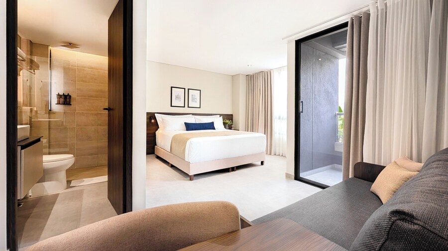 Laureles Selection Suites