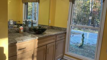 Micro-ondes, four, plaque de cuisson