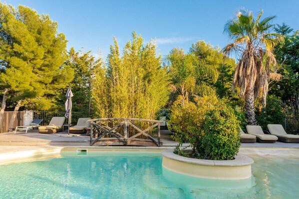 Pool - Apartment 'Les Myrtes' with Wi-Fi and Air Conditioning (La Cadière-d'Azur)