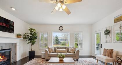 Spacious Stay for Family Getaways and Work Trips in Centennial/Aurora