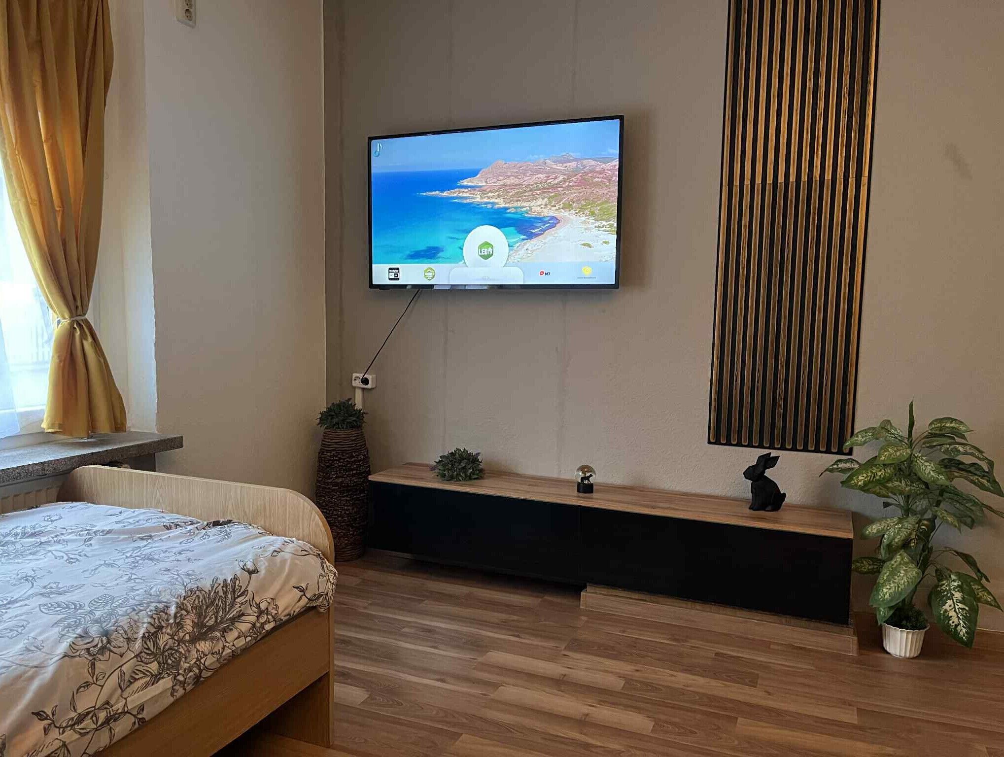 3 室のベッドルーム、アイロン / アイロン台、WiFi、ベッドシーツ