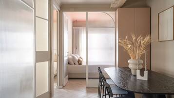 4 多间卧室、熨斗/熨衣板、免费 WiFi