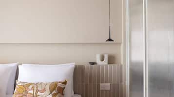 4 bedrooms, iron/ironing board, free WiFi