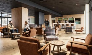 Bar (on property) - Holiday Home in Serre Chevalier Ski-in/ski-out (La Salle-les-Alpes)