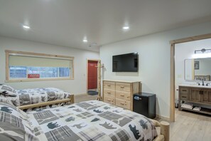 Iron/ironing board, free WiFi, bed sheets, wheelchair access