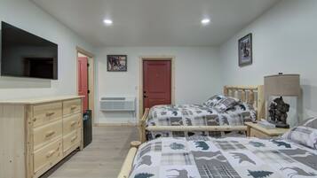 Iron/ironing board, free WiFi, bed sheets, wheelchair access