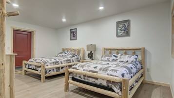 Iron/ironing board, free WiFi, bed sheets, wheelchair access