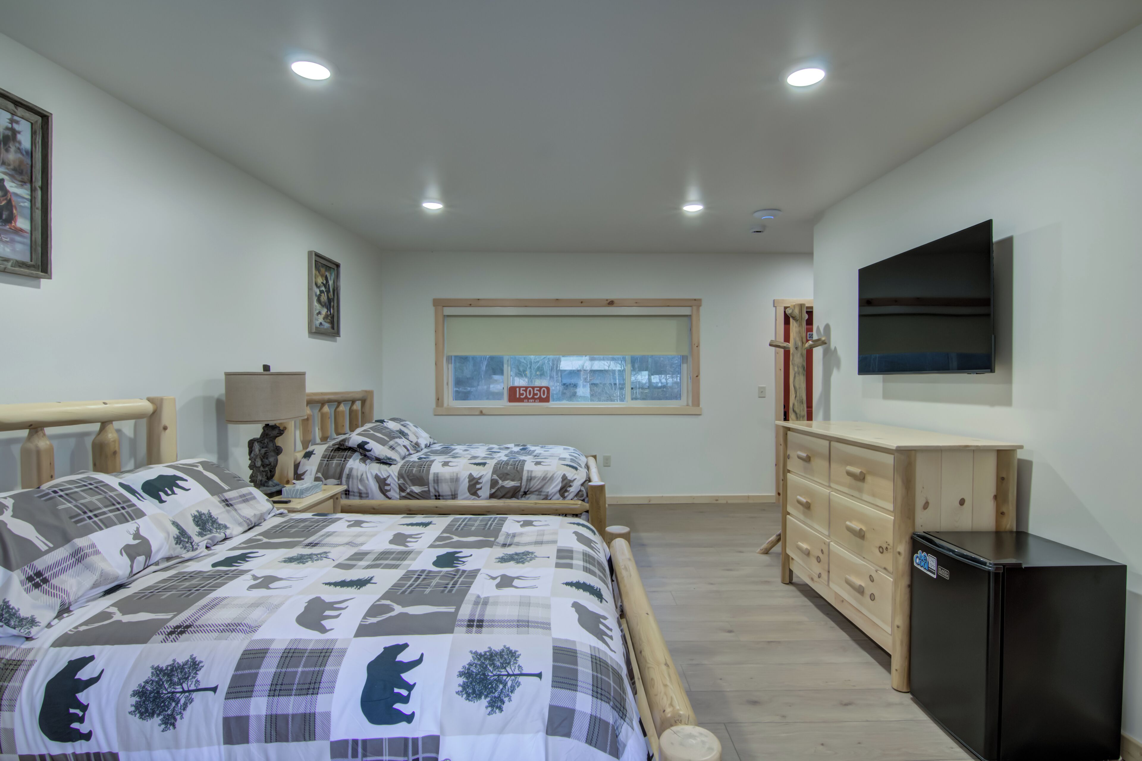 Iron/ironing board, free WiFi, bed sheets, wheelchair access