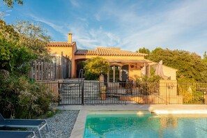 Pool - Le Mas des Bouteillans “L’arbousier” with Wi-Fi and Air Conditioning (La Cadière-d'Azur)