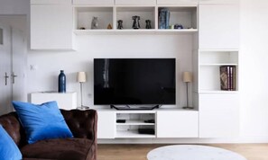 Living area - Apartment in Metz With Panoramic Views (Metz)