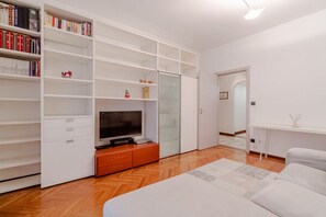 TV, DVD player