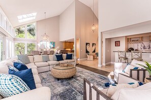 Smart TV, offices - Elegant Sea Pines Getaway Near the Beach! (Hilton Head Island)