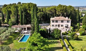 Exterior - Apartment in Provence With Heated Pool (Ventabren)