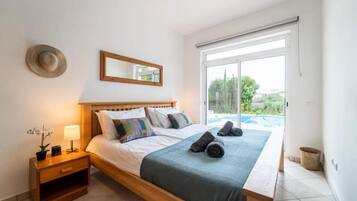 4 عدّة غرف نوم وملاءات أسرّة