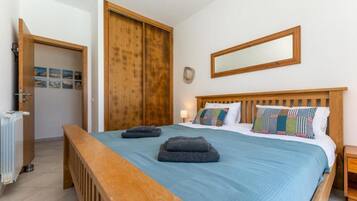 Apartment | 4 bedrooms, bed sheets