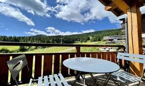 Outdoor dining - Apartment in Puy Saint Vincent With Sauna (Puy-Saint-Vincent)