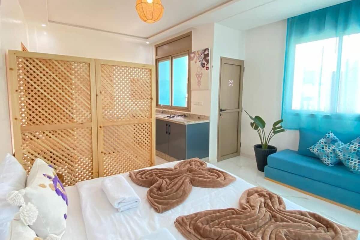 舒適開放式套房, 露台, 城市景 | 免費 Wi-Fi