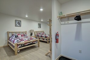 Iron/ironing board, free WiFi, bed sheets, wheelchair access
