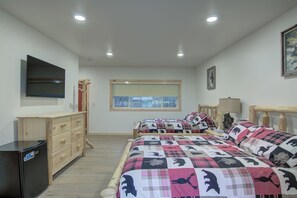 Iron/ironing board, free WiFi, bed sheets, wheelchair access