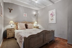 1 makuuhuone, silitysrauta/-lauta, Wi-Fi, vuodevaatteet