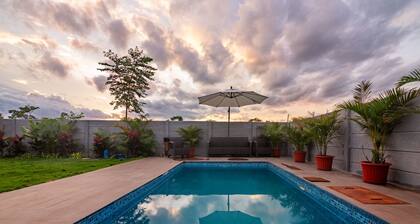 Luxury farmhouse near Anantgiri Hills