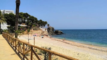 Vista de la ciutat des de l'allotjament