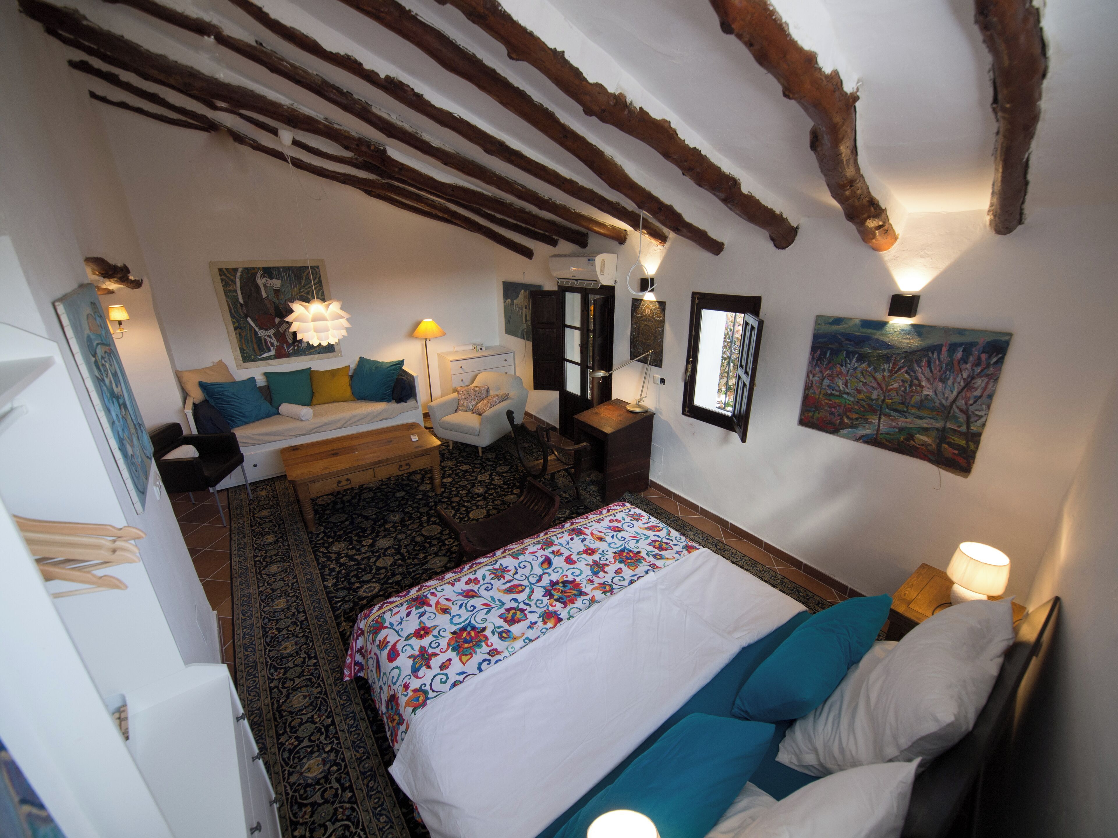 Suite Confort, balcon, vue mer | Coffres-forts dans les chambres, rideaux occultants