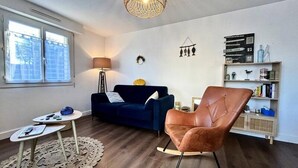 Living area - 1001 - T3 Apartment in the Heart of Pleneuf-val-andra (Pleneuf-Val-Andre)