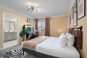 5 bedrooms, desk, iron/ironing board, travel cot - Spacious 5BR Family Retreat w/ Private Pool (Kissimmee)