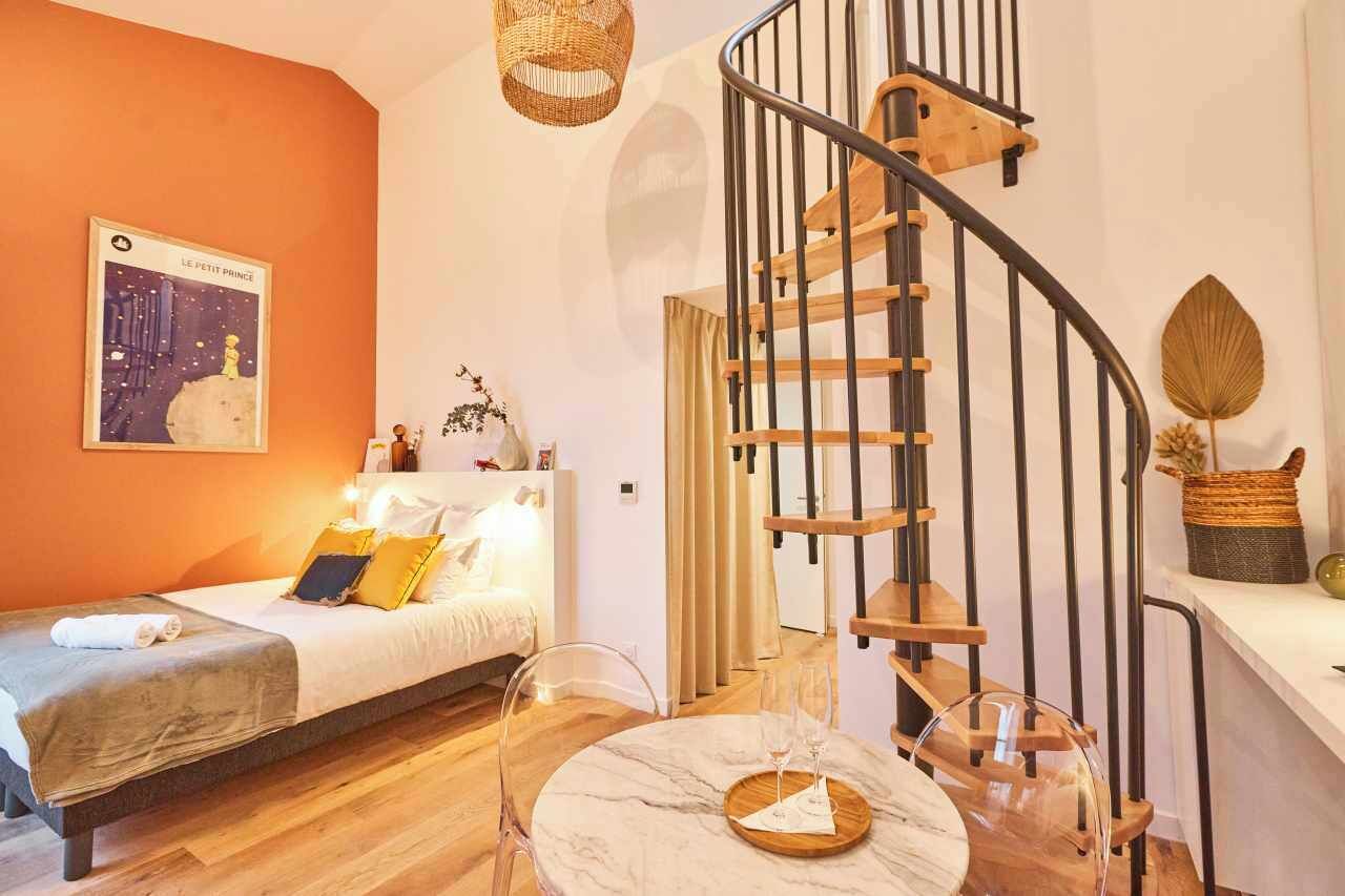 Dúplex familiar, vista a la ciudad | Área de sala de estar