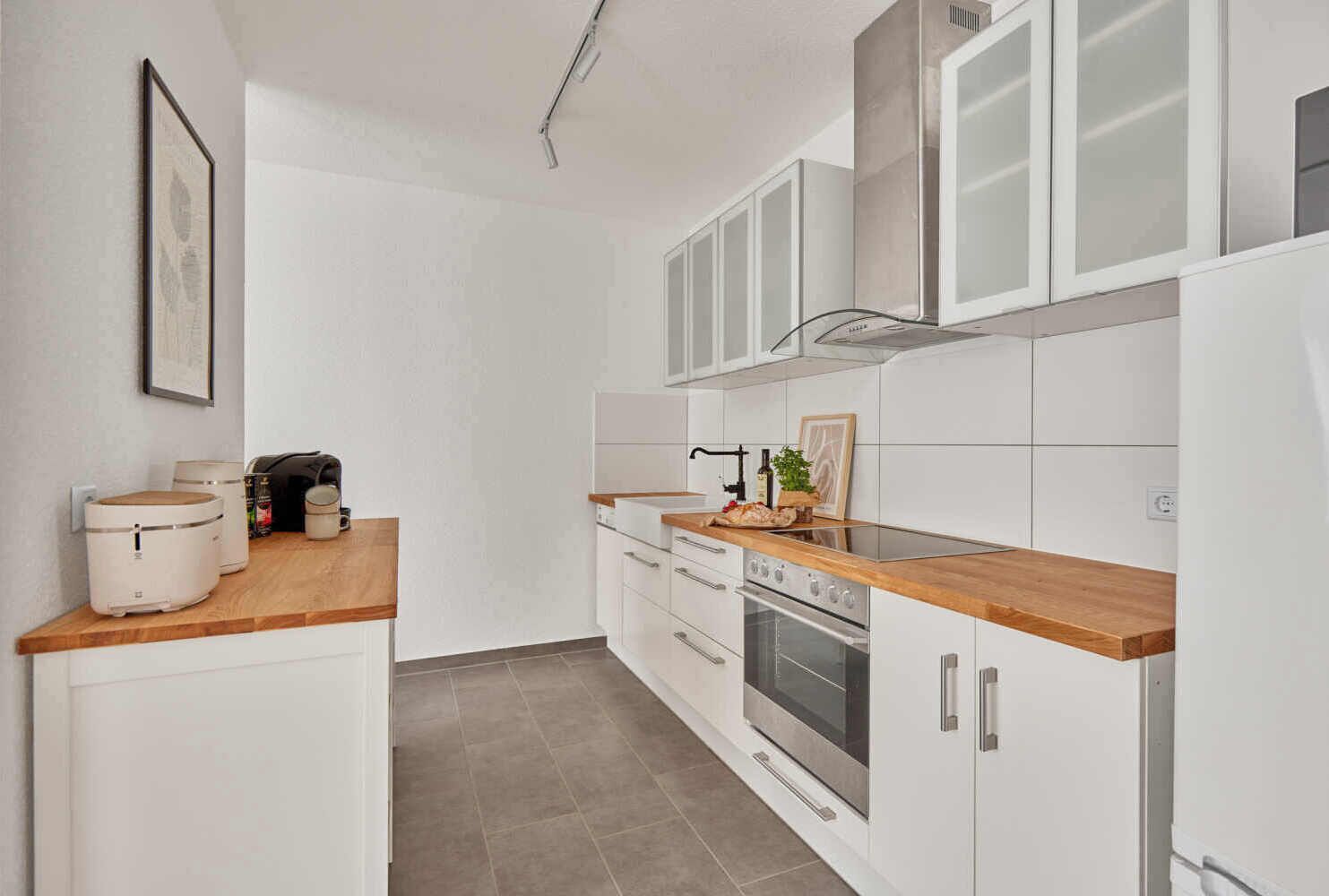 Mikrowelle, Ofen, Herdplatte, Geschirrspüler