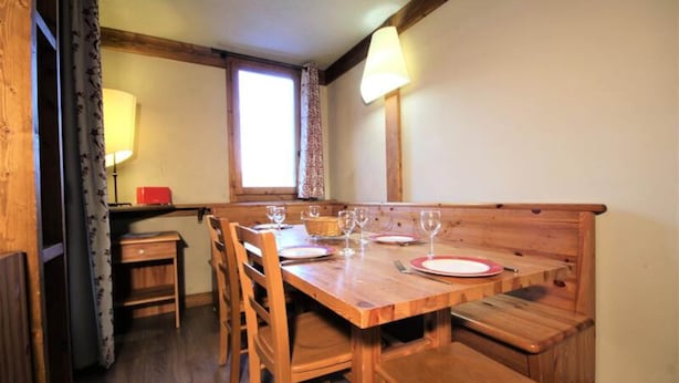 Dining - Beautiful Apartment Close to the Center (La Plagne-Tarentaise)