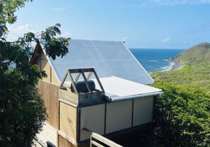Property grounds - Eco Cabin in Paradise (St John)