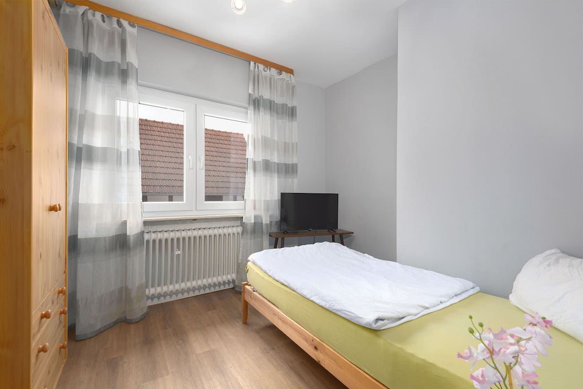 Single Room, Courtyard View | Free WiFi, bed sheets