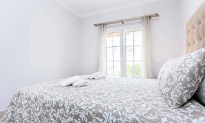 Iron/ironing board - Apartments for 4 People (Vila do Bispo)