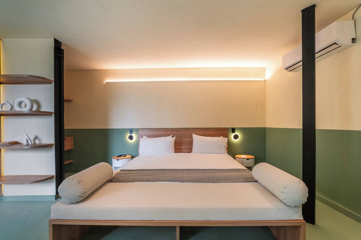 Apartment (102) | Iron/ironing board, free WiFi