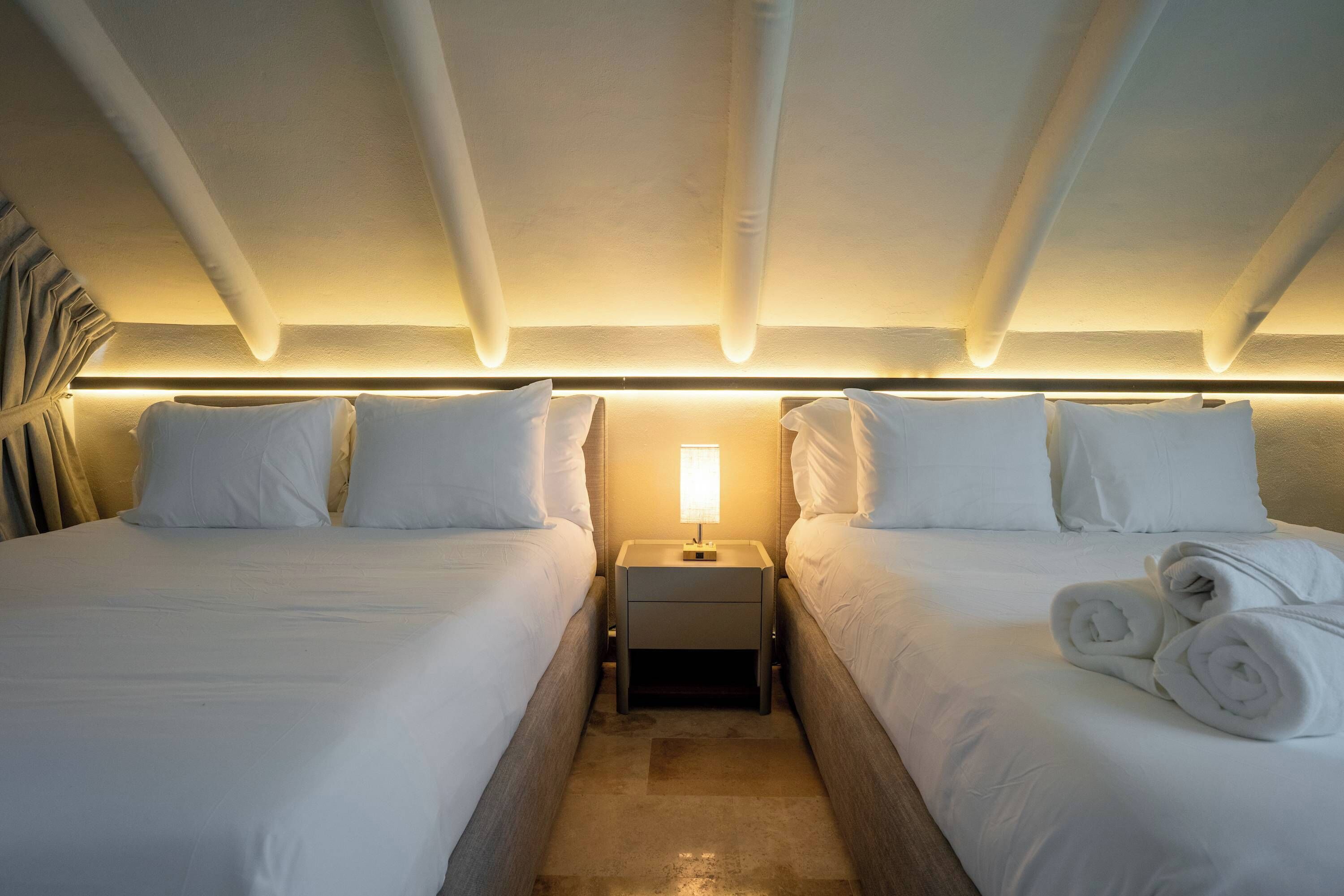 Iron/ironing board, travel crib, WiFi, bed sheets