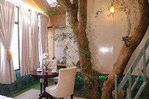 Rumah Pohon Deluks, balkon, pemandangan bukit | Wi-Fi gratis