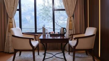 Deluxe Tree House, Balcony, Hill View | Free WiFi