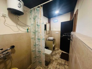 Shower, free toiletries, towels, soap