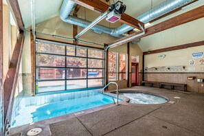 A heated pool - Large One Bedroom in Great Location! (Breckenridge)