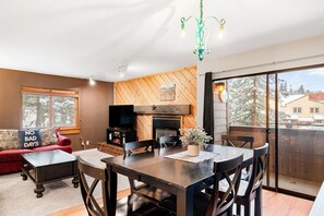 Interior - Large One Bedroom in Great Location! (Breckenridge)